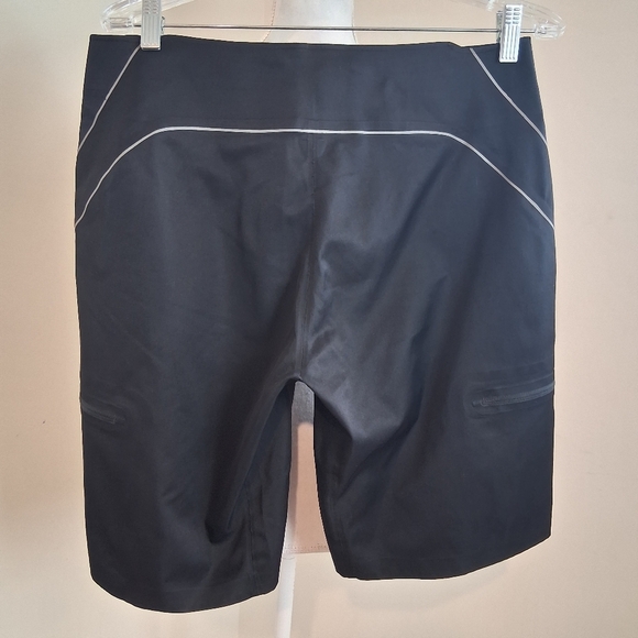 Lululemon Board Shorts Mens 32 Black Swim Trunks Drawstring 10" Inseam - Picture 3 of 4